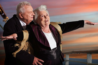 Illustration for article titled Awesome Nursing Home Residents Dress Up as Movie Icons